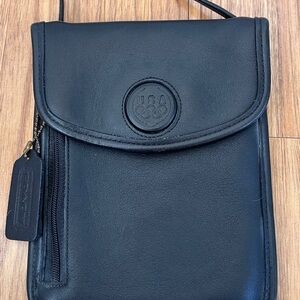 Vintage Coach Rare Olympics Black Leather USA purse